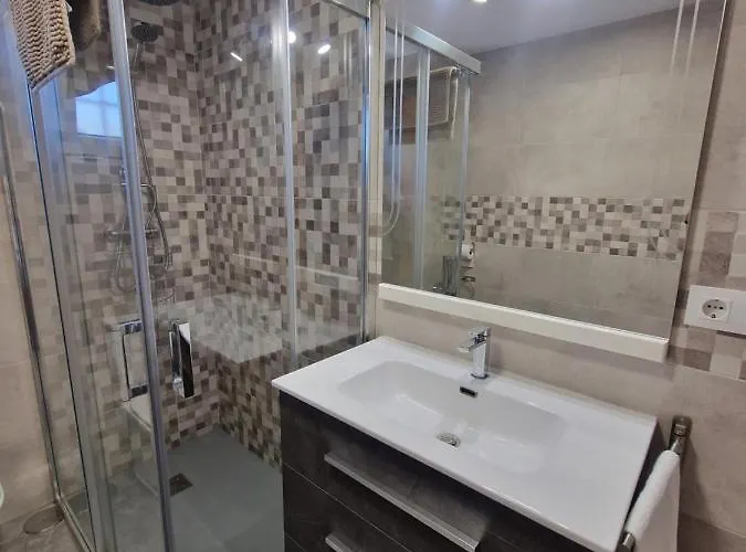 Ds Rio Guadalquivir, Cerca De La Mezquita *